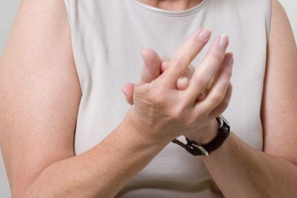 sāpes pirkstu locītavās 3. foto